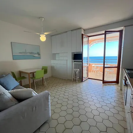 Fortino Fronte Mare Apartman *
